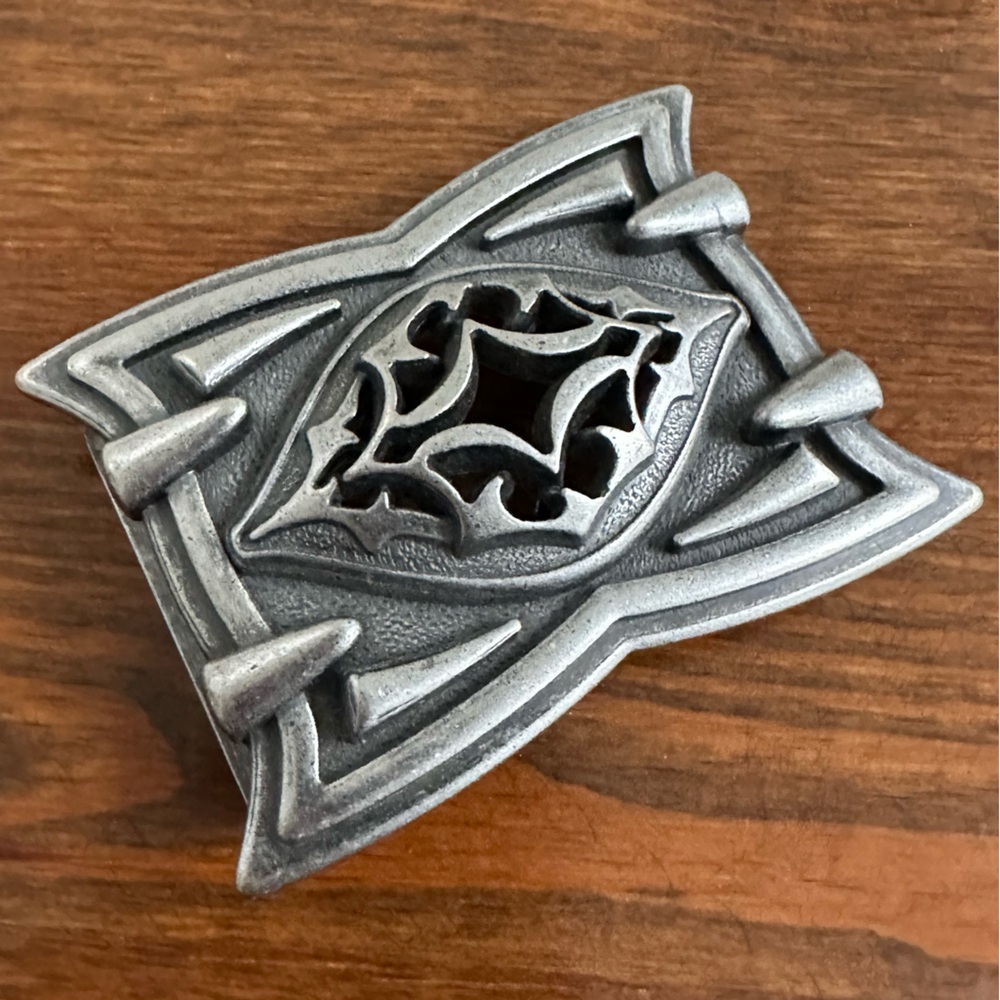 Metal belt buckle